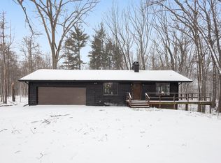 7511 Warren Woods Rd, Three Oaks, MI 49128