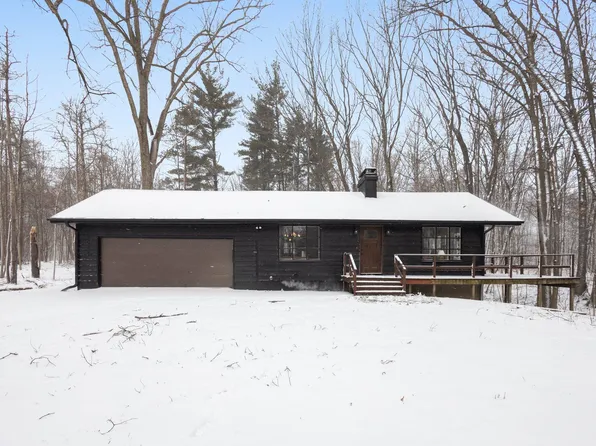 7511 Warren Woods Rd, Three Oaks, MI 49128