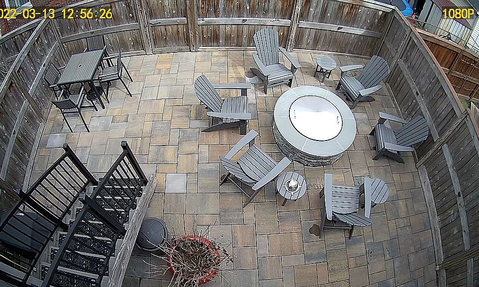 Rear patio/NG firepit