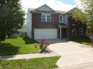 10227 Holly Berry Cir, Fishers, IN