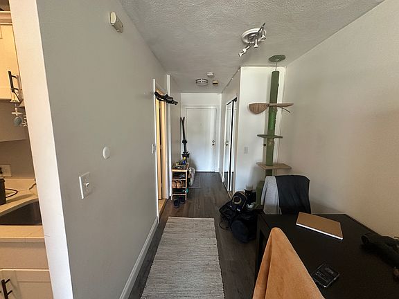 3rd image of 35 Glencoe St APT 24