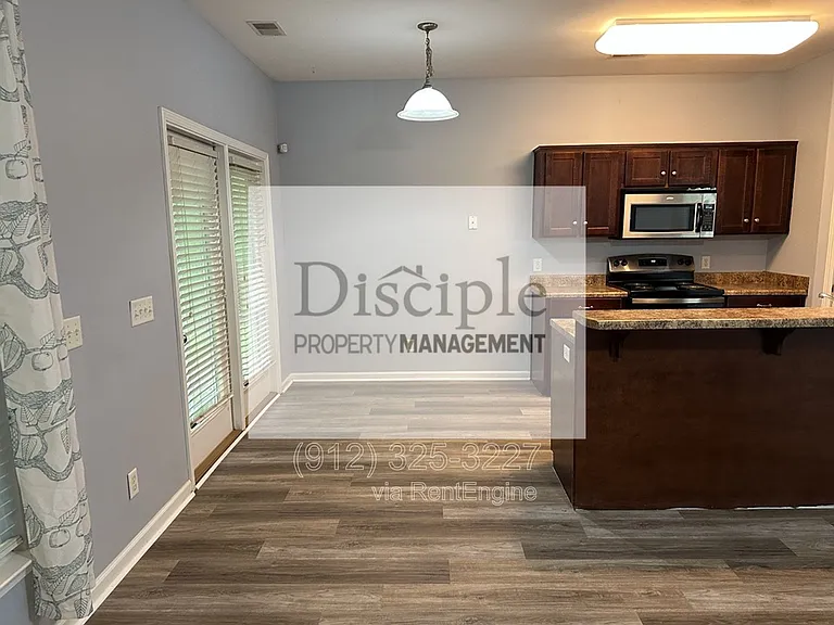 250 Summer Hill Way — Photo 17