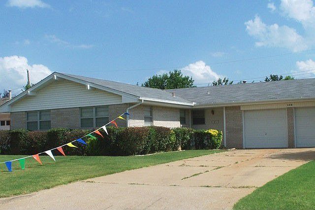 1st image of 120 SW 64th Ter
