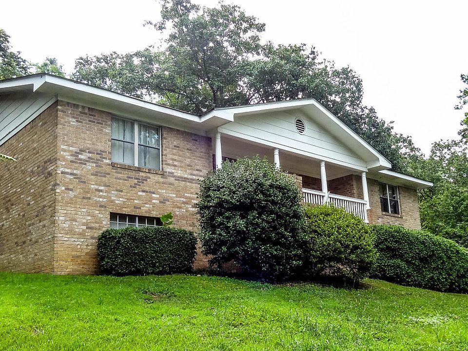 1st image of 325 Crest Dr