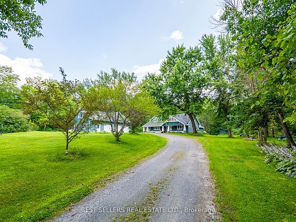 3rd image of 1622 Houseys Rapids Rd