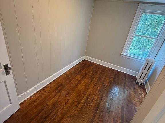 3rd image of 686 Washington Ave #3A