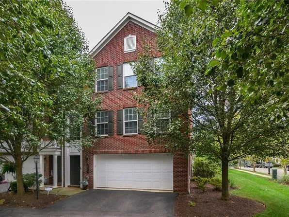 121 Chapel Harbor Dr, Pittsburgh, PA 15238