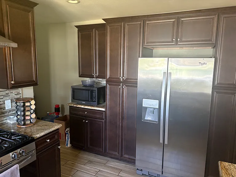 9922 Vanalden Ave — Photo 5