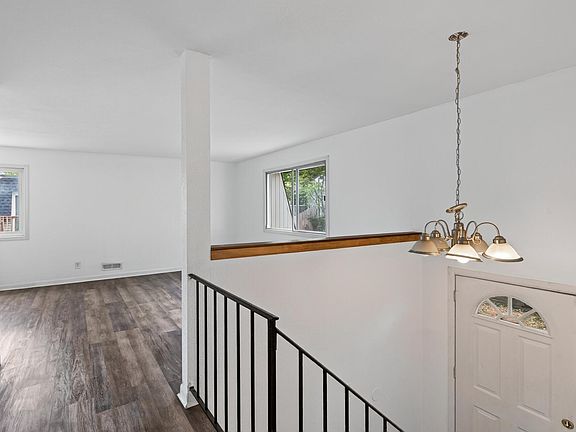 3rd image of 3750 Conroy Trl