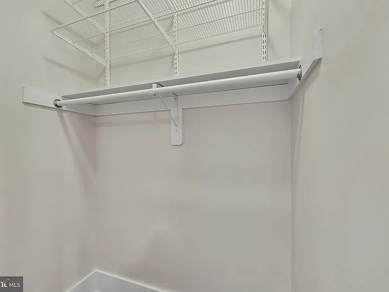 1100 Holbrook Ter NE #1 — Photo 19