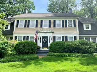 1135 Chestnut Hill Dr, Erie, PA 16509