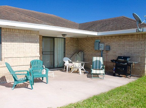 4th image of 414 Melanie Dr