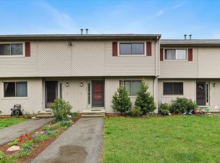 28 Southbridge Rd UNIT 302, Charlton, MA 01507