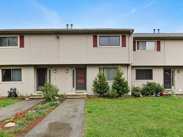 28 Southbridge Rd Unit 302, Charlton, MA 01507