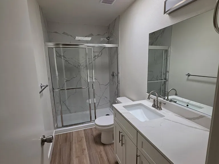 2101 Vine St #322 — Photo 6