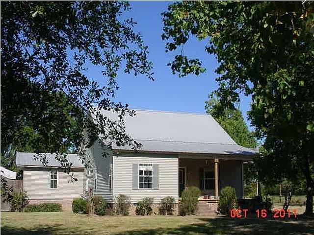 1st image of 301 Smith Carr Rd