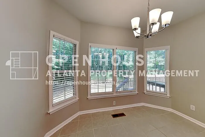 3215 Aintree Chase — Photo 6