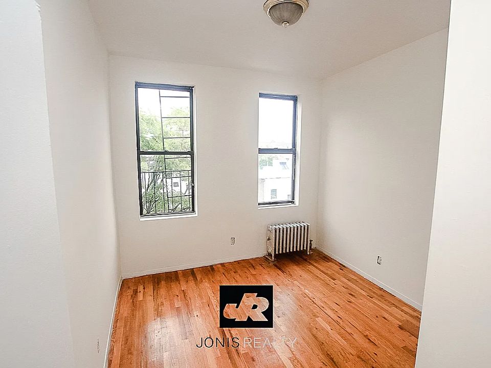 1st image of 115 Saint Marks Pl APT 12