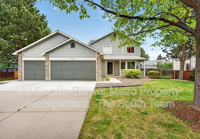 19721 E Stanford Dr — Photo 2