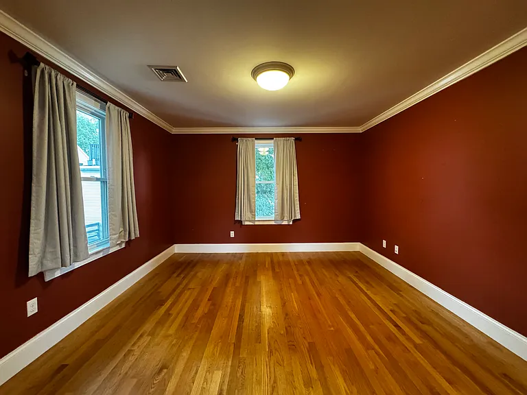 92 Alder St #2 — Photo 6