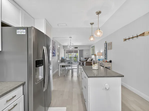 9200 Midnight Pass Rd APT 20, Sarasota, FL 34242