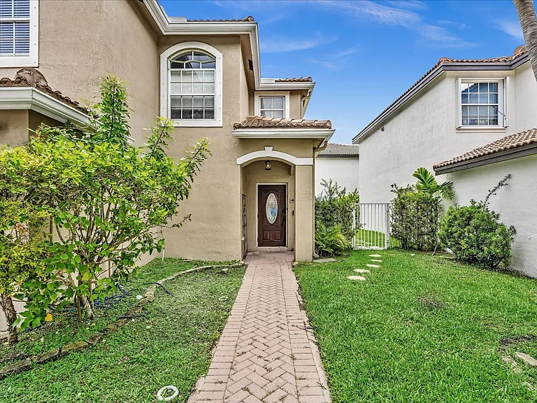 7145 Crescent Creek Way #7145 — Photo 45