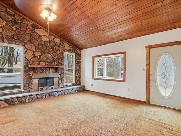 5th image of 174 Whites Hill Rd