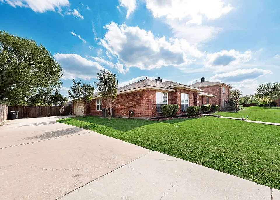 506 Pecos Path Dr