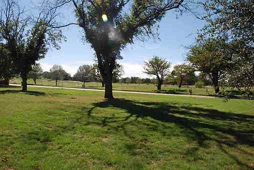 1st image of 4311 Lake Park Dr