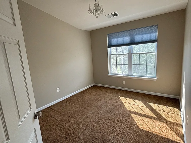 25570 Creekmore Ter — Photo 22