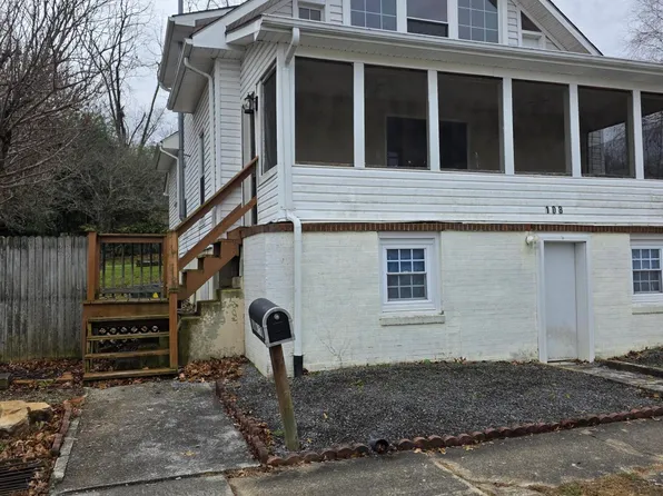 108 W K St, Elizabethton, TN 37643