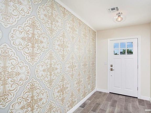4th image of 4402 E Glenrosa Ave