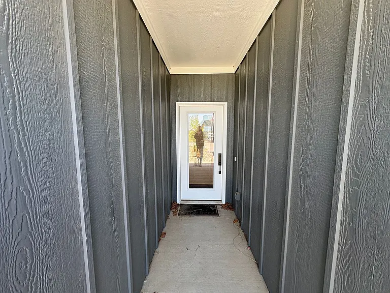 5715 Goheen Dr — Photo 2