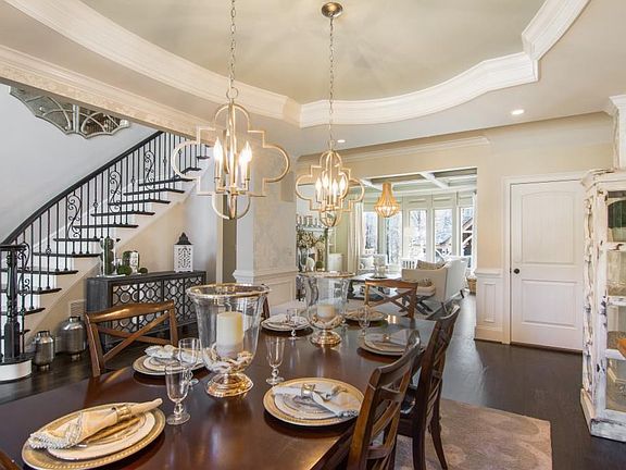 3rd image of 215 Summitview Ct
