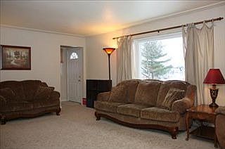 5th image of 937 Everglade Dr SE