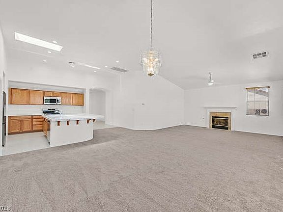 5th image of 5302 Big Range St