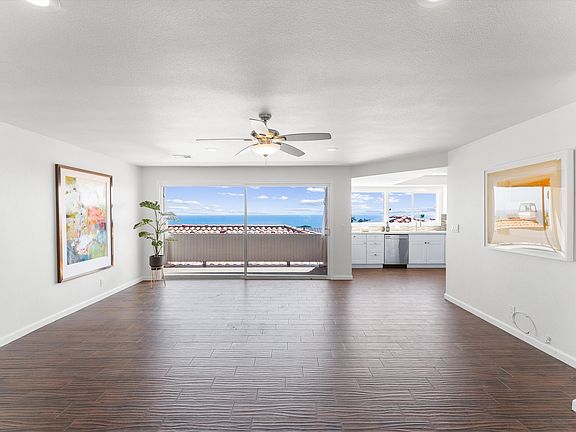 Living room / dining room with balcony