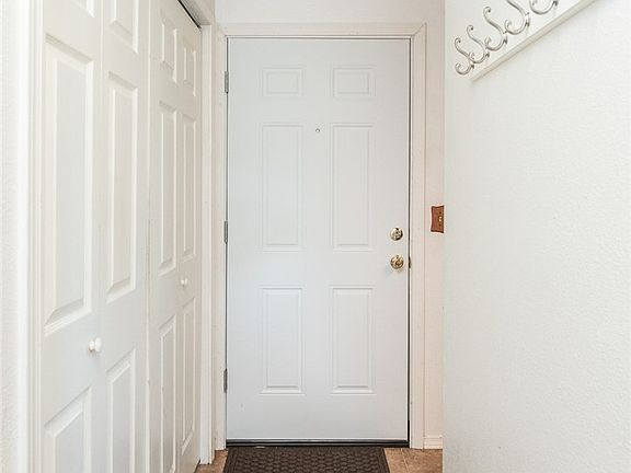3rd image of 12419 SE 272nd Pl APT A