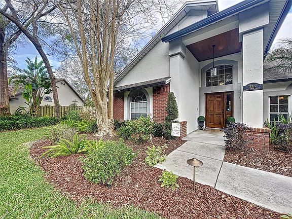 3rd image of 17322 Oak Ledge Dr