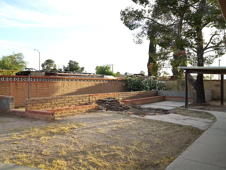 951 W Oahu Pl — Photo 25