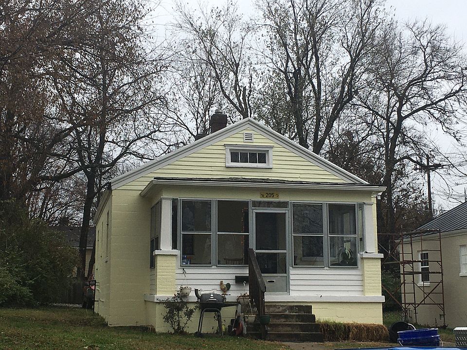 2nd image of 205 S 4th St