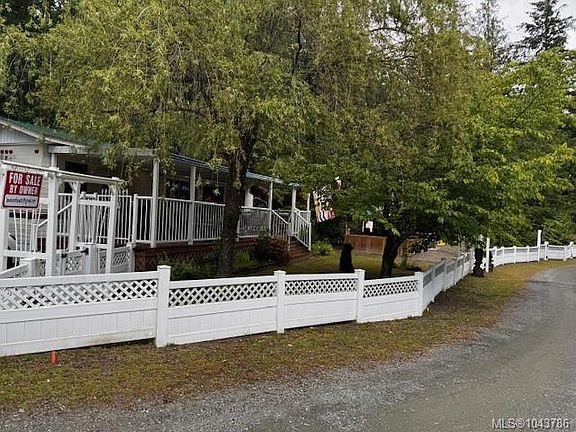 3rd image of 2650 Turnbull Rd #D4