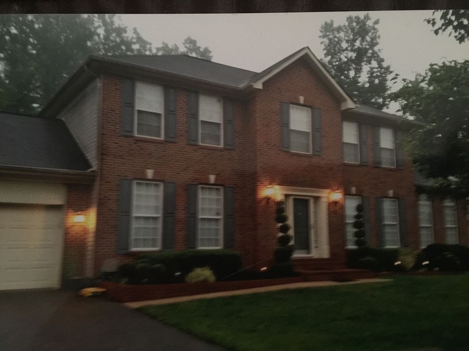 2nd image of 13919 Carlene Dr