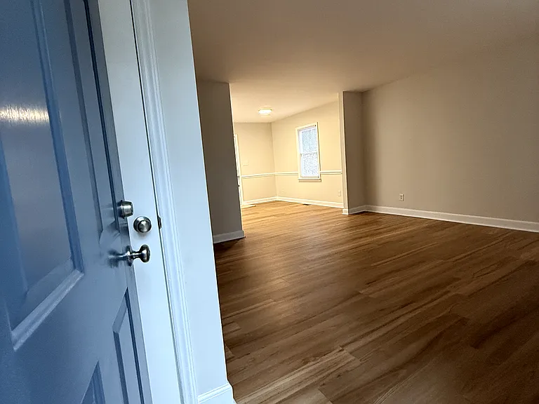Front entrance w coat closet