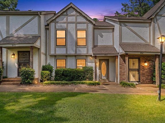2nd image of 1969 Vienna Way #70