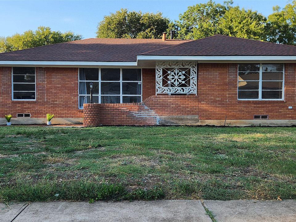 1st image of 839 Highland Oaks Dr