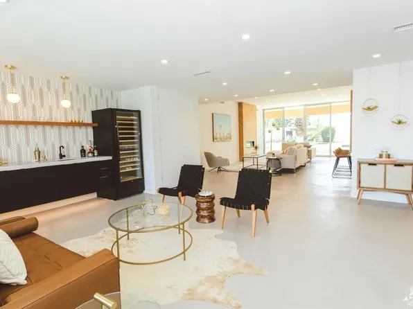 137 Desert Lakes Dr, Palm Springs, CA 92264