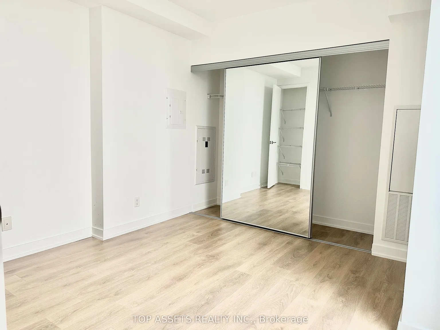 2 bed, $2,600 — Photo 3