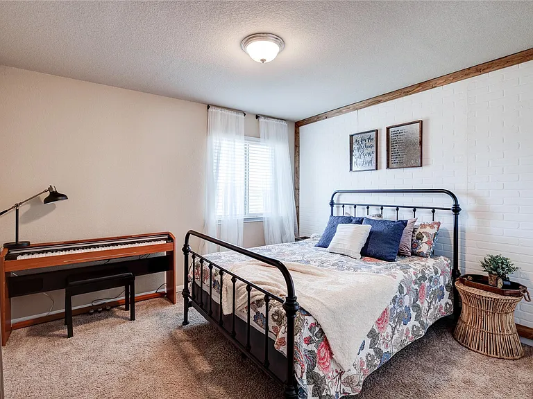 5901 Scenic Lake Dr — Photo 28