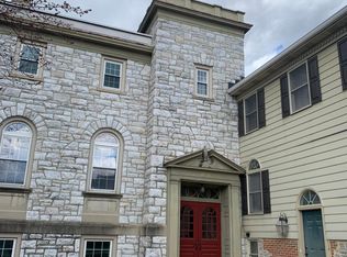 114 N Cedar St, Lititz, PA 17543